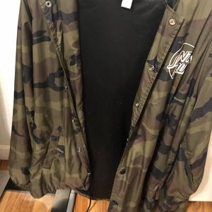 Santa Cruz windbreaker